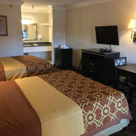 Castaic Inn Six Flags Valencia Екстер'єр фото