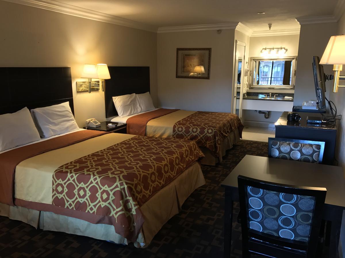 Castaic Inn Six Flags Valencia Екстер'єр фото