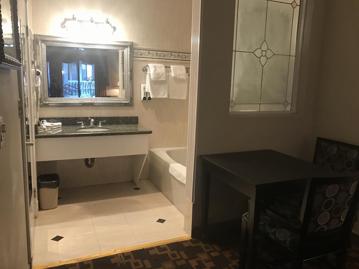 Castaic Inn Six Flags Valencia Екстер'єр фото